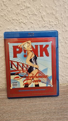 Pink funhouse tour - pink,